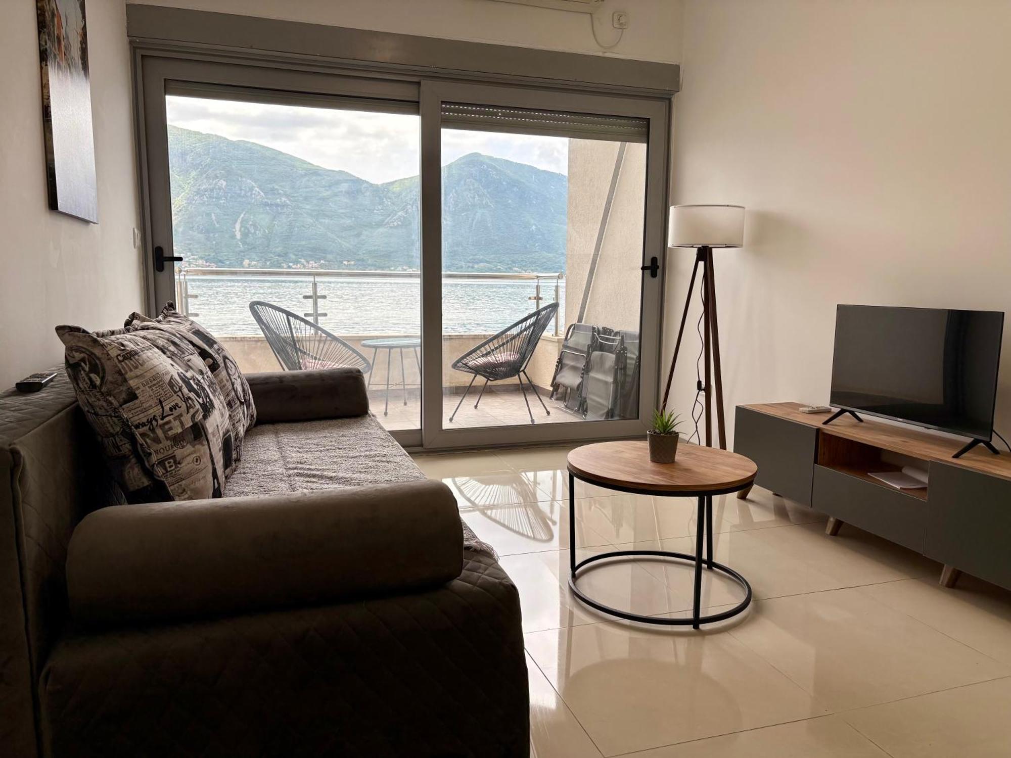 Waterfront Apartments Kotor Eksteriør billede
